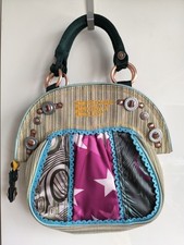 GGL George Gina Lucy Western