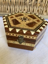 Vintage Hexagon Schmuckschatulle & Spieluhr Mit Intarsien