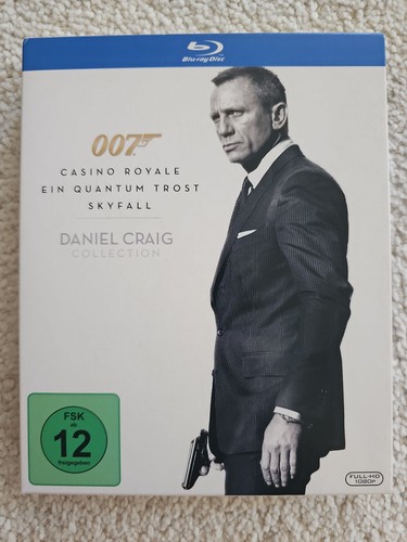 James bond 007 daniel craig - james,