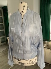 Neuwertige GUESS Damen Jacke leicht Sommer Größe M