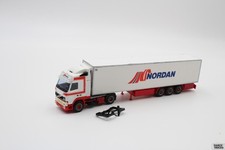 AWM Volvo FH12 refrigerated