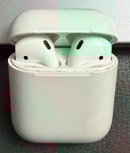 Apple airpods generation - 1.,