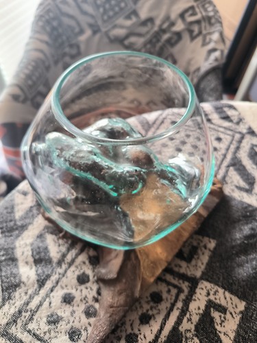 Geschmolzenes glas auf - geschmolzenes,