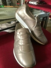 Damen Slipper, Leder, Größe 6,5  v. QVC "Strandfein",  Metallic-OptikPlatin