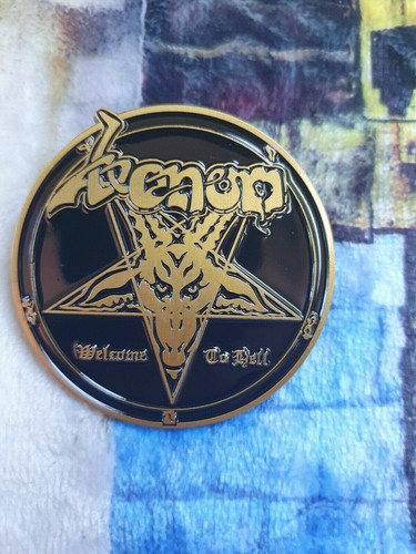 Venom badge pin thrash - thrash, black