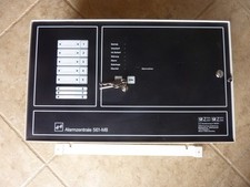 Einbruchmeldezentrale 561-M8