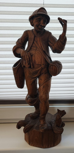 Handgeschnitzte holzfigur - handgeschnitzte,