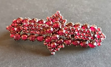 Antike Granat-Borsche