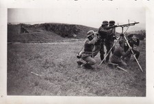 Foto - Soldaten mit MG in