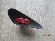 Peugeot 406 2,2 HDI  Warnblinkschalter  963040347A