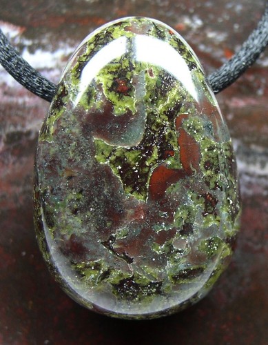 Drachenblutjaspis jaspis - drachenblutjaspis,