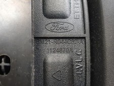 6M21R044C82A armlehne FORD