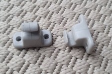 2 Sonnenblendenhalter innen