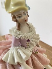 Porzellan Figur  Tüll ‚Dame mit Hund‘ Wilhelm Rittirisch Dresdner Art Rokkoko