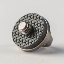 Stativadapter-Schraube für