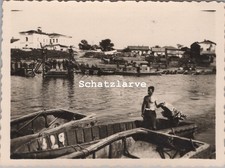 Foto, 11 I.R.32, Fähre und Sturmboot (MJ-17)