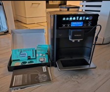Siemens EQ.6 plus s400 Kaffeevollautomat mit Milchbehälter - Schwarz