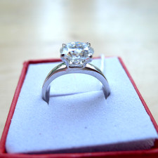 Silber Ring  mit  Moissanit - Diamant  2,5 ct. Größe = 17,7 mm