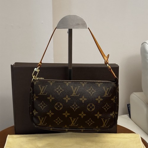 Louis vuitton pochette - louis,