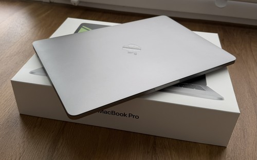 Apple macbook pro - apple, |