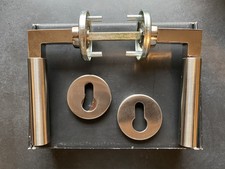  FORMAT Narva Drückergarnitur, Edelstahl poliert/gebürstet, 4 runde Rosetten, BB