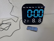LED Wanduhr / Tischuhr *