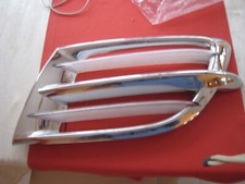 Seitenteile Chrom beleuchtet