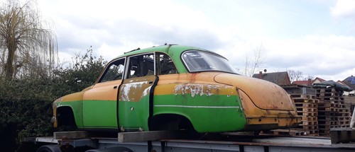 Rahmen mit fahrgestell - mit,