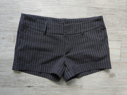 Gothic goth pinstripe hot - hot, pans