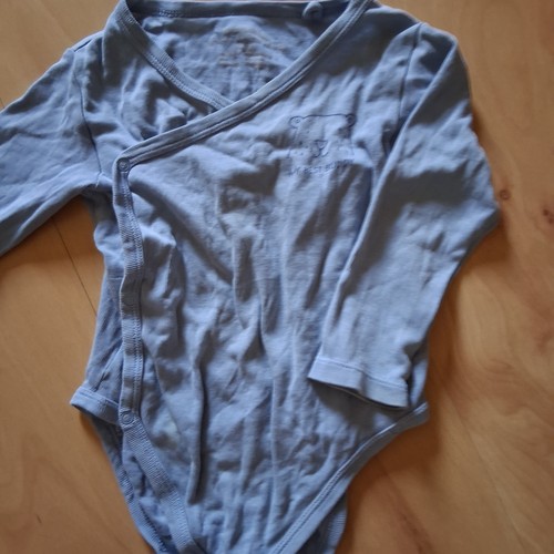 Hellblauer wickel body mit - wickel-body,