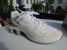 NIKE BQ9001-003 Shox Enigma Phantom Dam Sneaker Textil Leder Gr.42(UK7,5) Neu