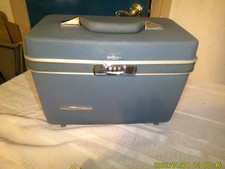 VINTAGE TRAVEL MASTER