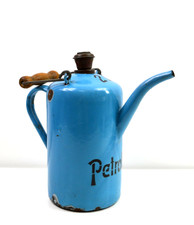 Alte 2L Petroleum Emaille -