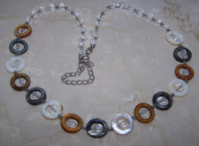 Damenhalskette in silberoptik   " Modeschmuck "  Nicht getragen !