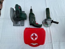 Bosch Powertools Spielzeug: Bohrmaschine, Winkelschleifer, Kreissäge  und Arztk.