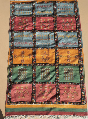 Vintage berber rug 145 - 145, 270