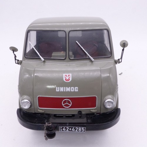 Schuco 00140 mercedes - 1:18,