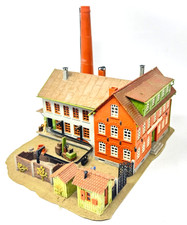 Faller H0 B-265 Altes Fabrikgebäude mit Ladeszenen - fertig gebaut H0 HO 1:87