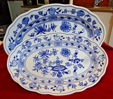 °2 tlg. Platten Zwiebelmuster Orginal Bohemia ca. 39 cm x 26, 35 cm x 23,5 cm