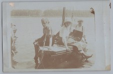 Familie auf Segelboot - Freizeit Altes Foto 1920er