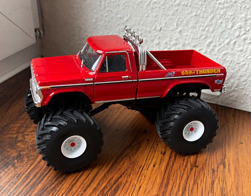 Monster truck pick - truck, pick-up