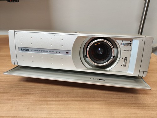 Sanyo beamer plv z1x - sanyo, plv-z1x