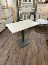 Besprechungstisch Höhe