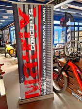 MATRIX CONCEPTS Laden/Geschäft Aufsteller Rollup-Banner System aus Alu