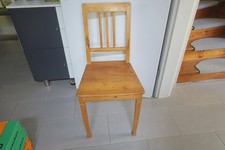 alter Holzstuhl - Stuhl  -  Küche - Holz  **4**