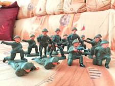 29 Soldaten Spielzeug DDR
