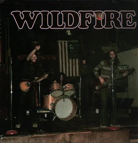 Wildfire smokin still - smokin,