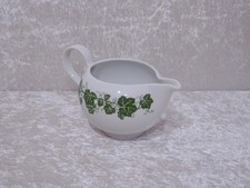 sATMUP - Sauciere DDR Kahla Porzellan Design Weinlaubdekor - Vintage 