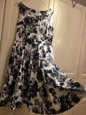 HM Kleid Schwarz weiss