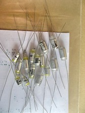 15 Stück Folienkondensatoren je 5 x 680, 1000, 2200 pF, 63 V.  MIAL.